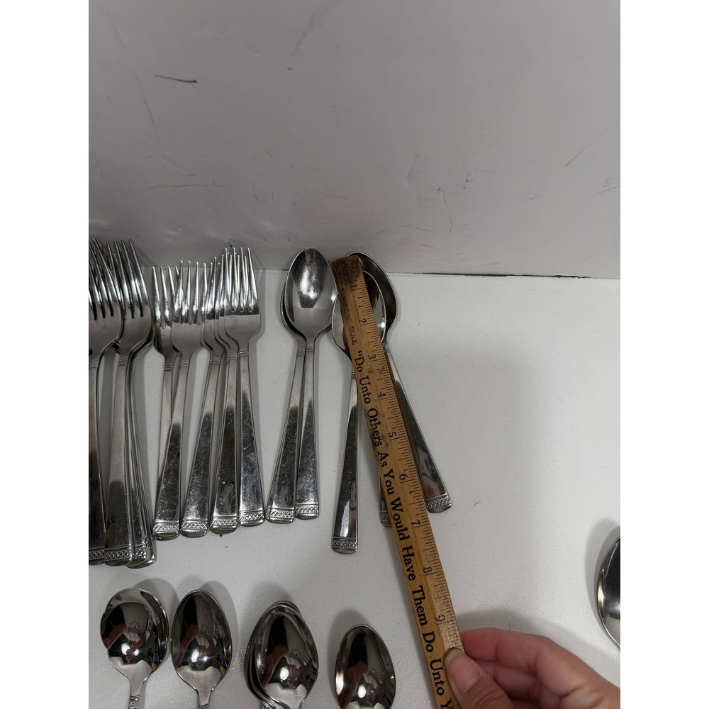Gorham Studio 18/10 Stainless Flatware Set 36 Pc Knives Forks Spoons service / 7 - Picture 11 of 12